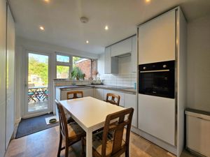 Photo 10- click for photo gallery